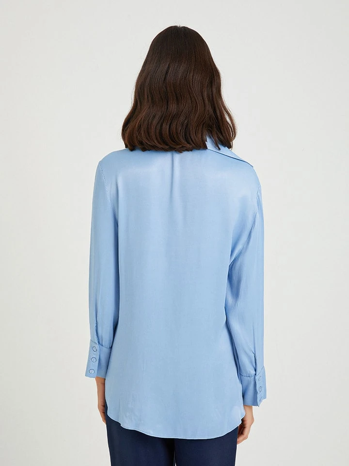Bluse In Hellblau - Image 2