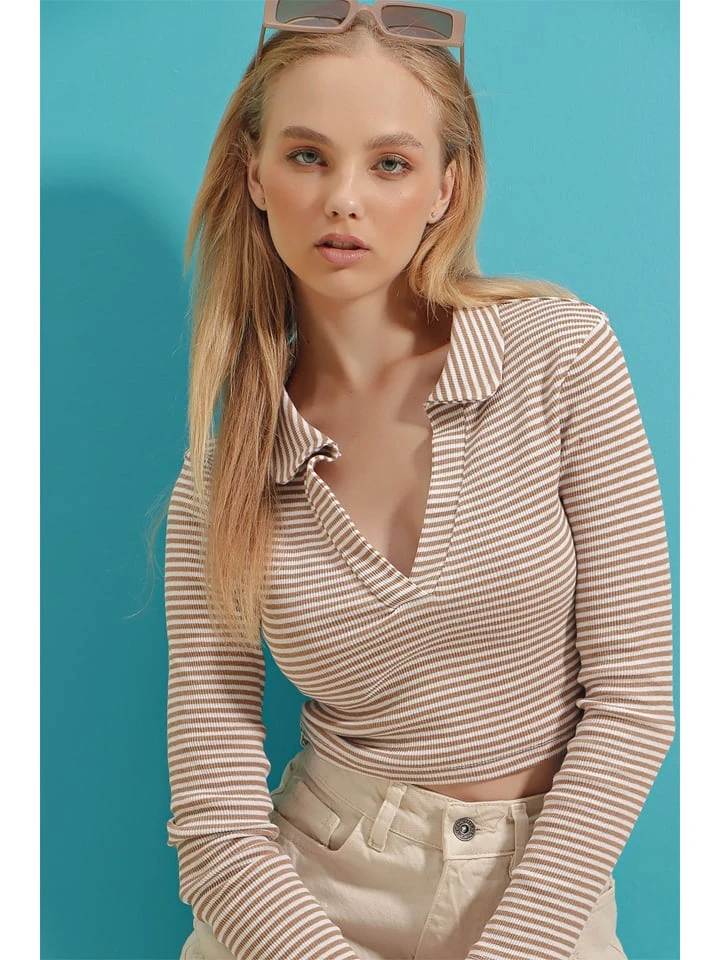 Longsleeve In Hellbraun/ Weiß