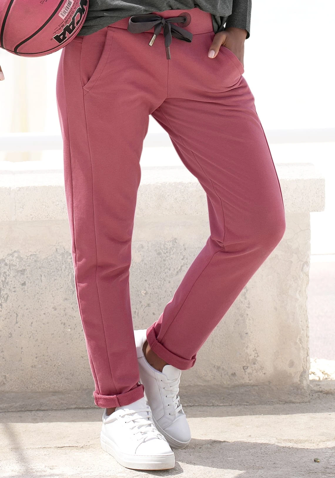 Elbsand Sweathose In Mauve - Image 2