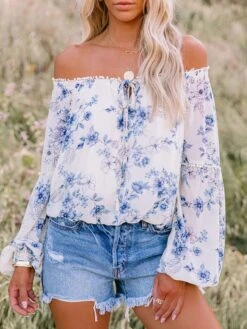 Bluse In Creme/ Bunt