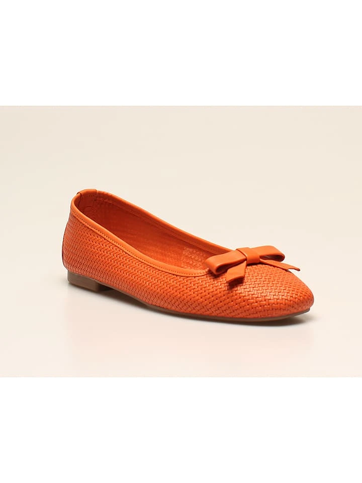 Ballerinas In Orange - Image 2