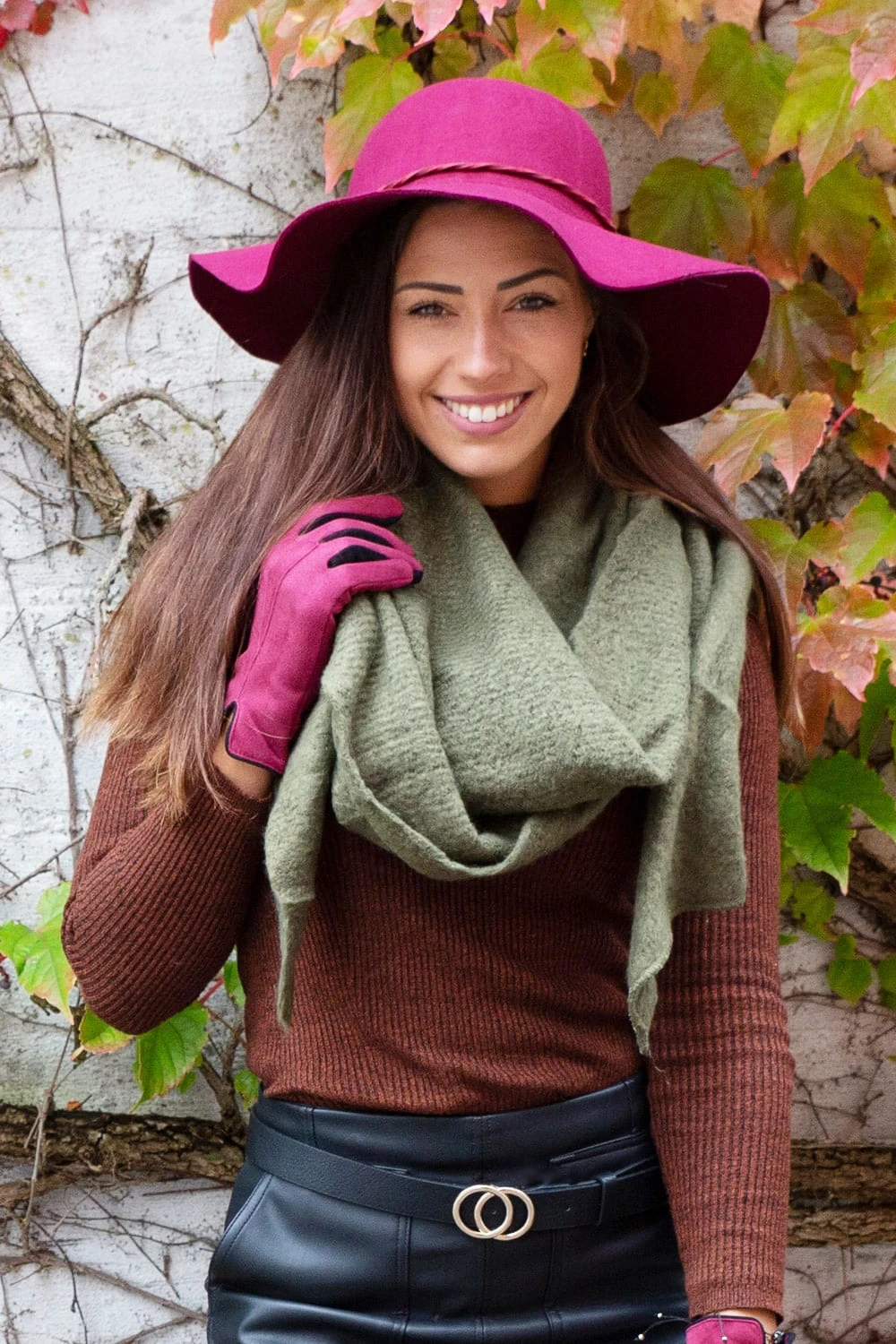 Strick Dreieckstuch In Oliv - Image 4