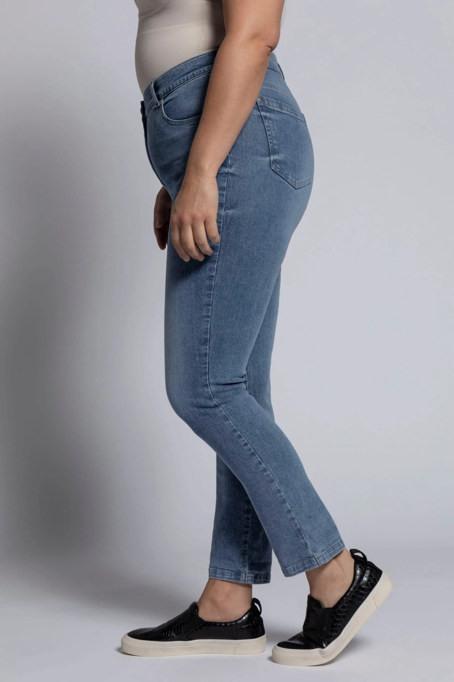 Ulla Popken Slim Jeans SAMMY In Blau - Image 3