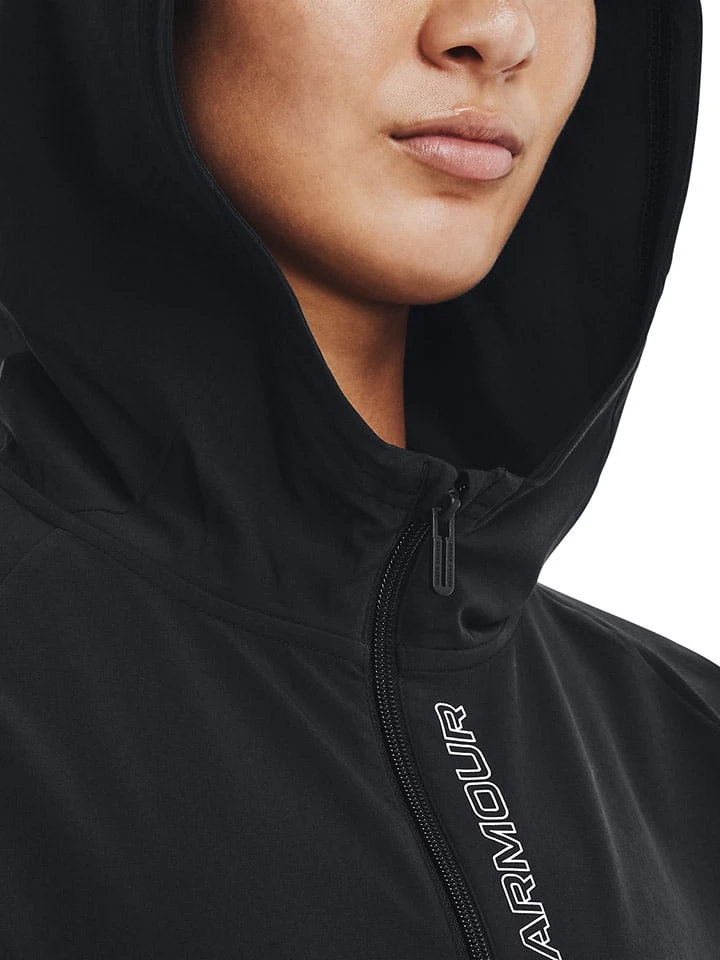 Under Armour Trainingsjacke In Schwarz - Image 3