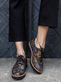 Leder-Schnürschuhe In Bunt